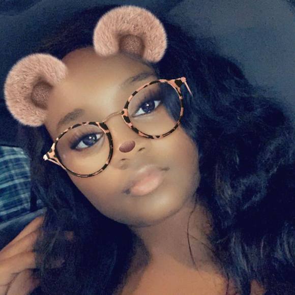 Meet your Posher, Katelyn - Picture 1 of 1